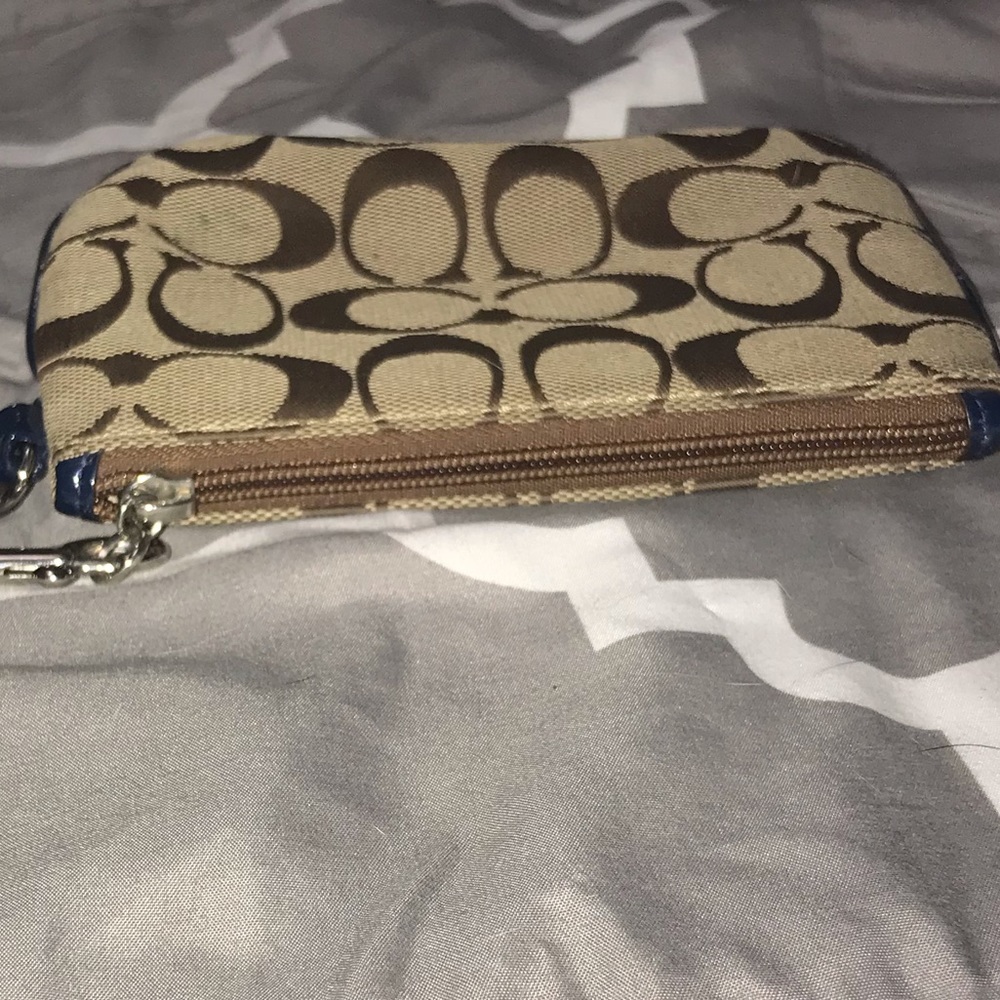 Small Wristlet In Signature Canvas - Picture 7 of 8